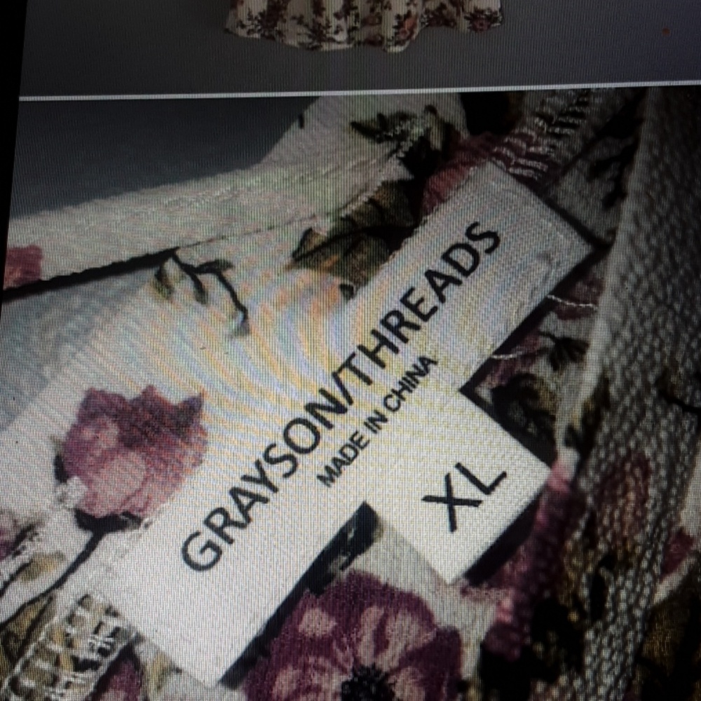 GRAYSON THREADS FLORAL PRINT TOP - Picture 5 of 5